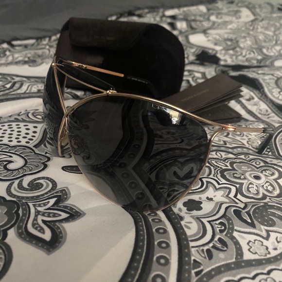 Tom Ford sunglasses like new - Picture 1 of 3